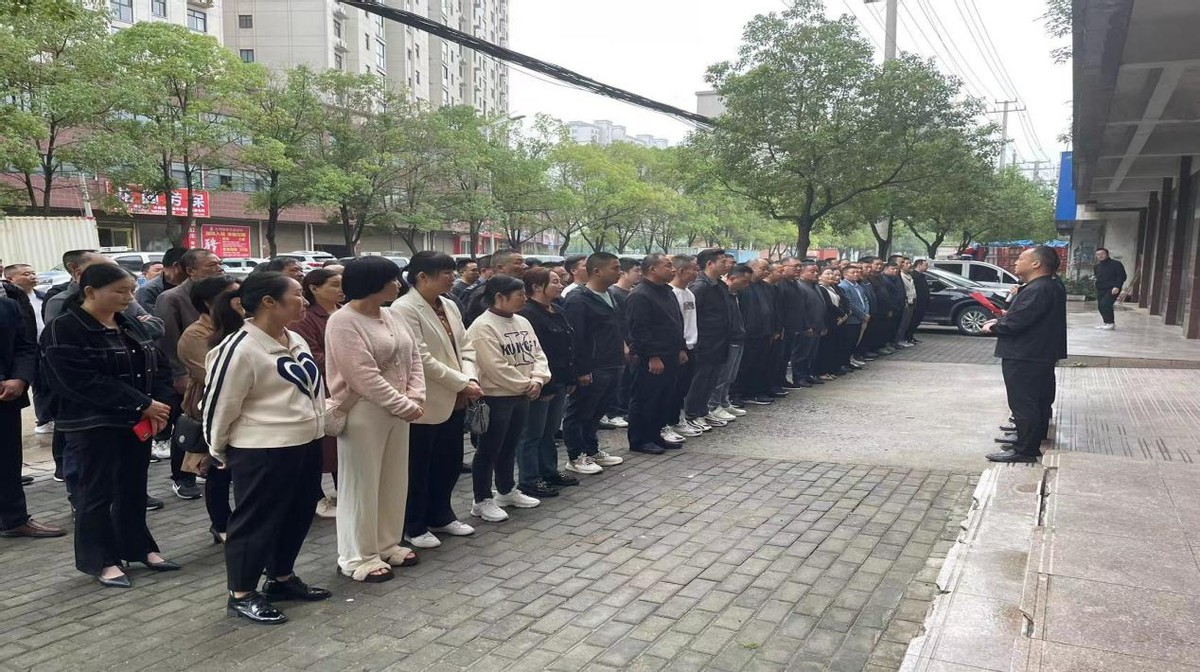 光山县城管局举行城市管理综合行政执法大队揭牌仪式暨见面会