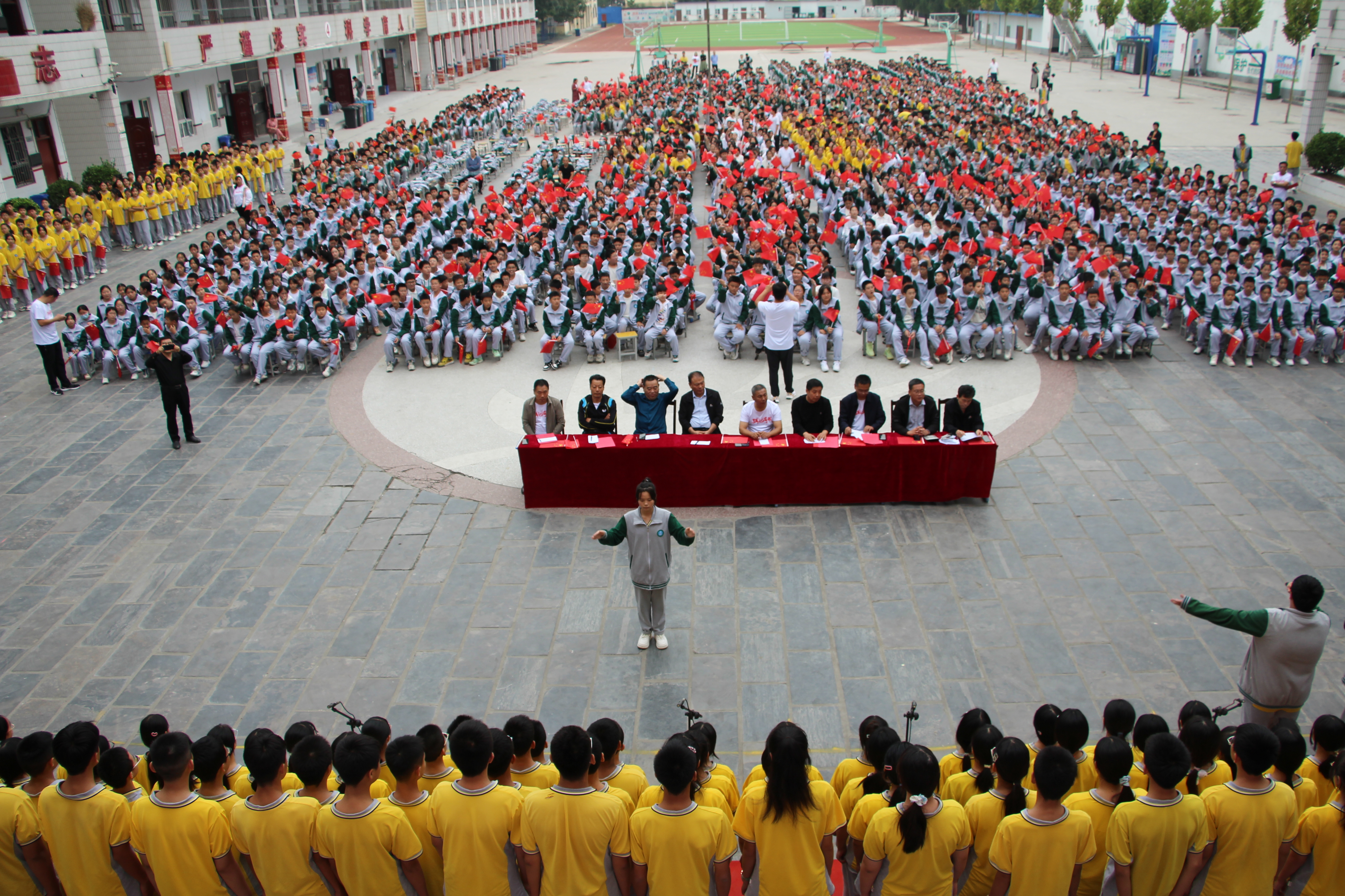 商丘市第十三中学举行唱响新时代逐梦新征程合唱比赛