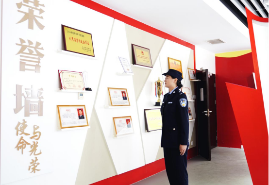 巩义市公安局民警刘纹洁：父亲是我的精神引导者