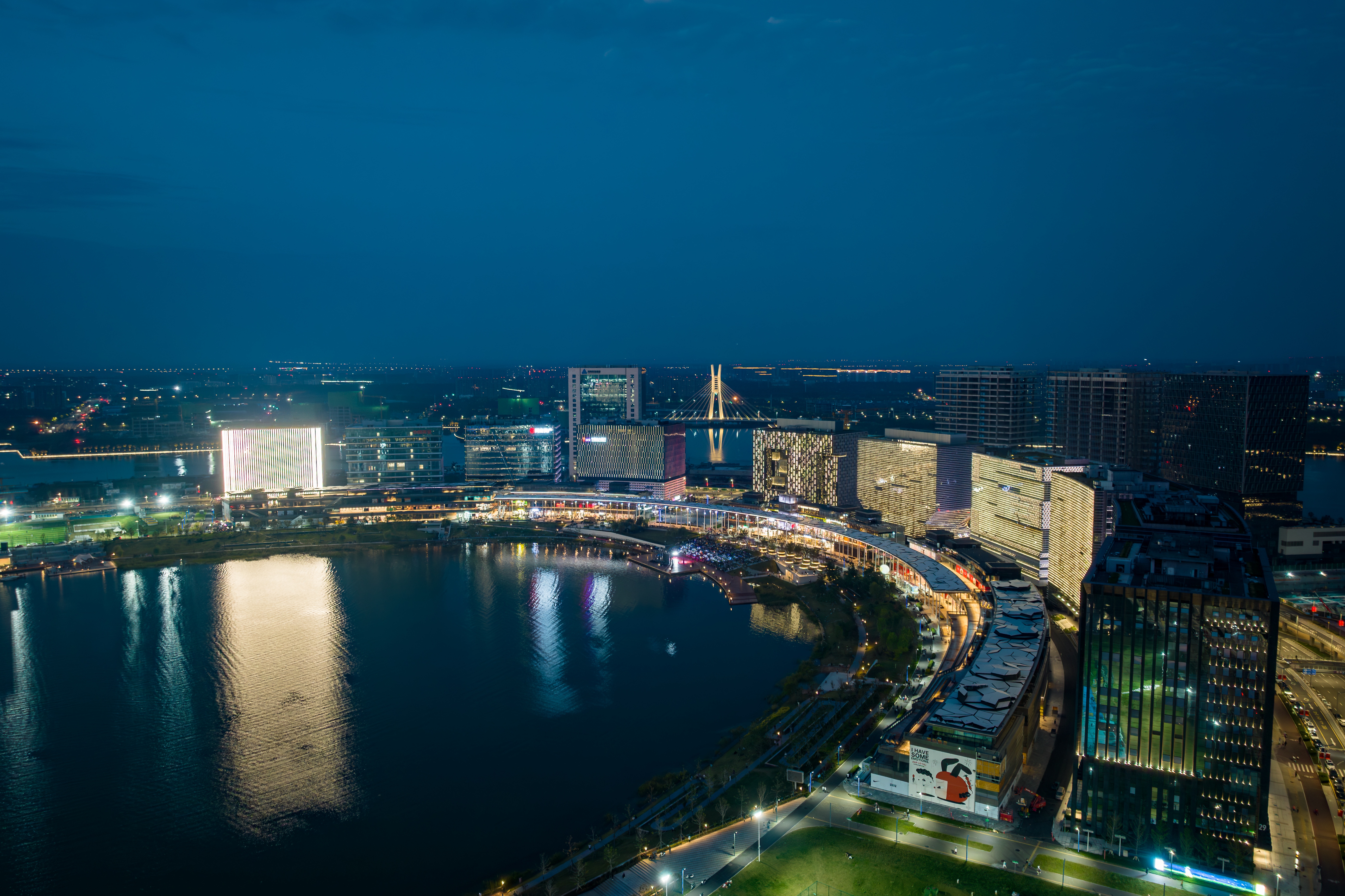 43万岛民共度龙湖金融岛美好假期