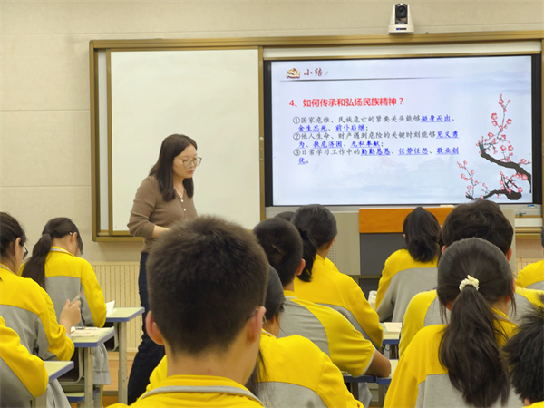 郑州市管城区创新街小学教育集团参加思政课观摩活动