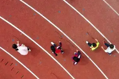 学校体育场地如何向社会开放?