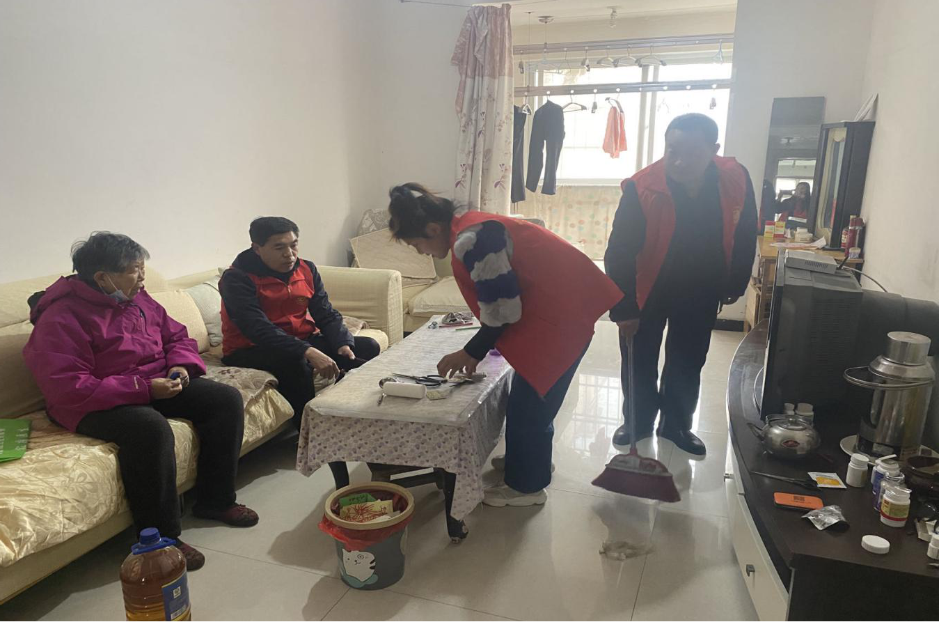 鹤壁经济技术开发区开展“重阳节”走访慰问活动