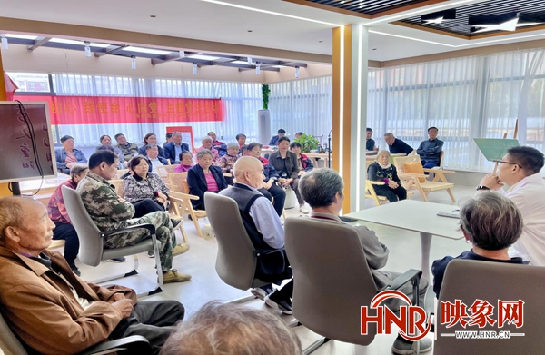 商丘市平原街道新兴社区“情暖重阳、爱在新兴”敬老活动