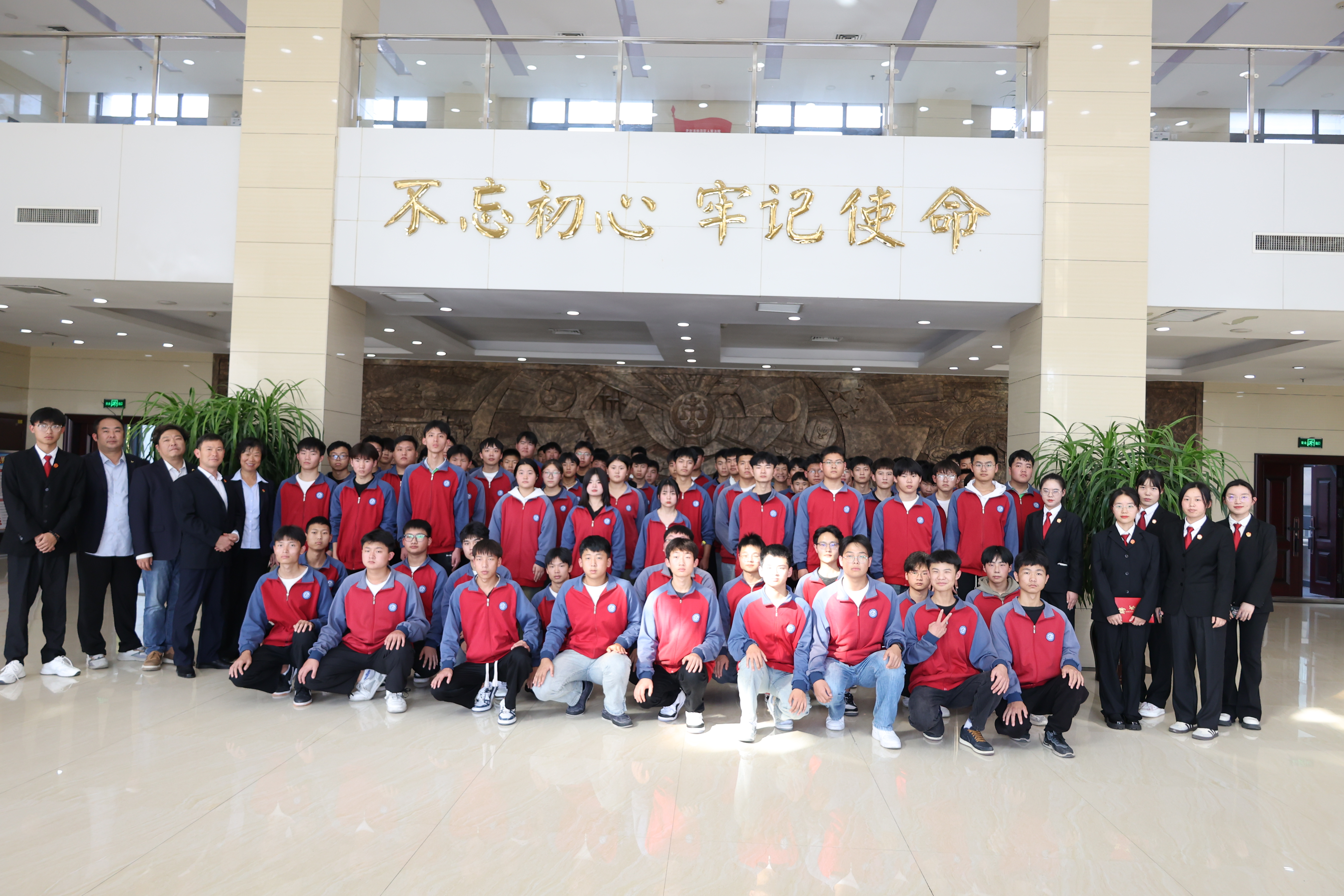 开封示范区法院：阳光司法“零距离” 普法强基法治课