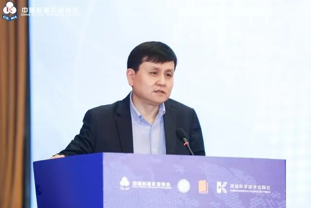 张文宏科普是一流科学家的本职工作我国科普仍处在培育期