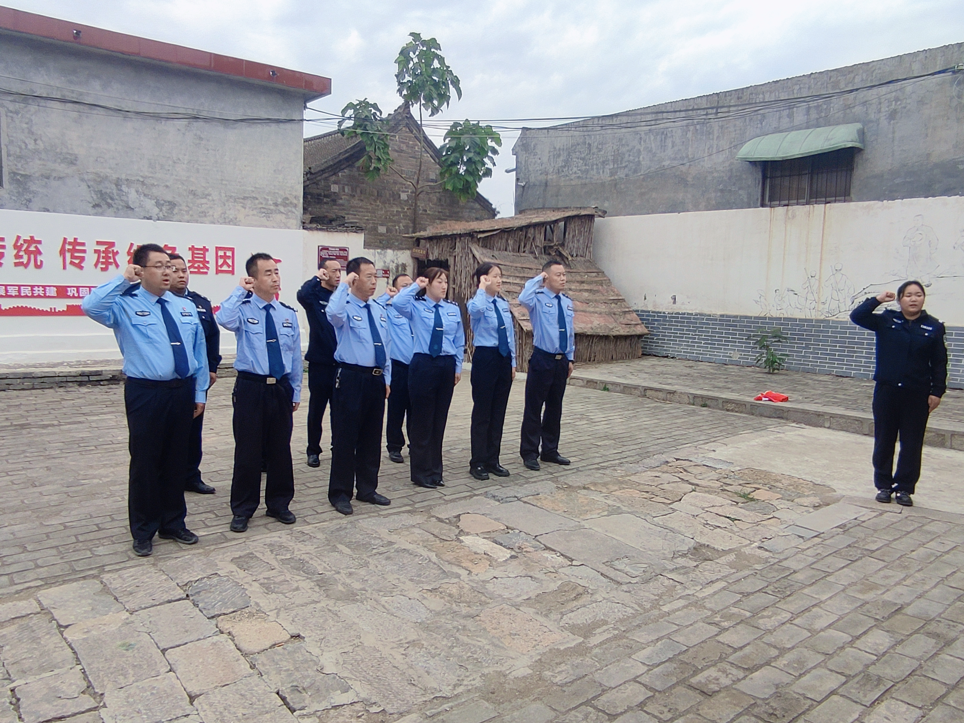 行走的课堂！浚县公安局组织党员到红色教育基地参观学习