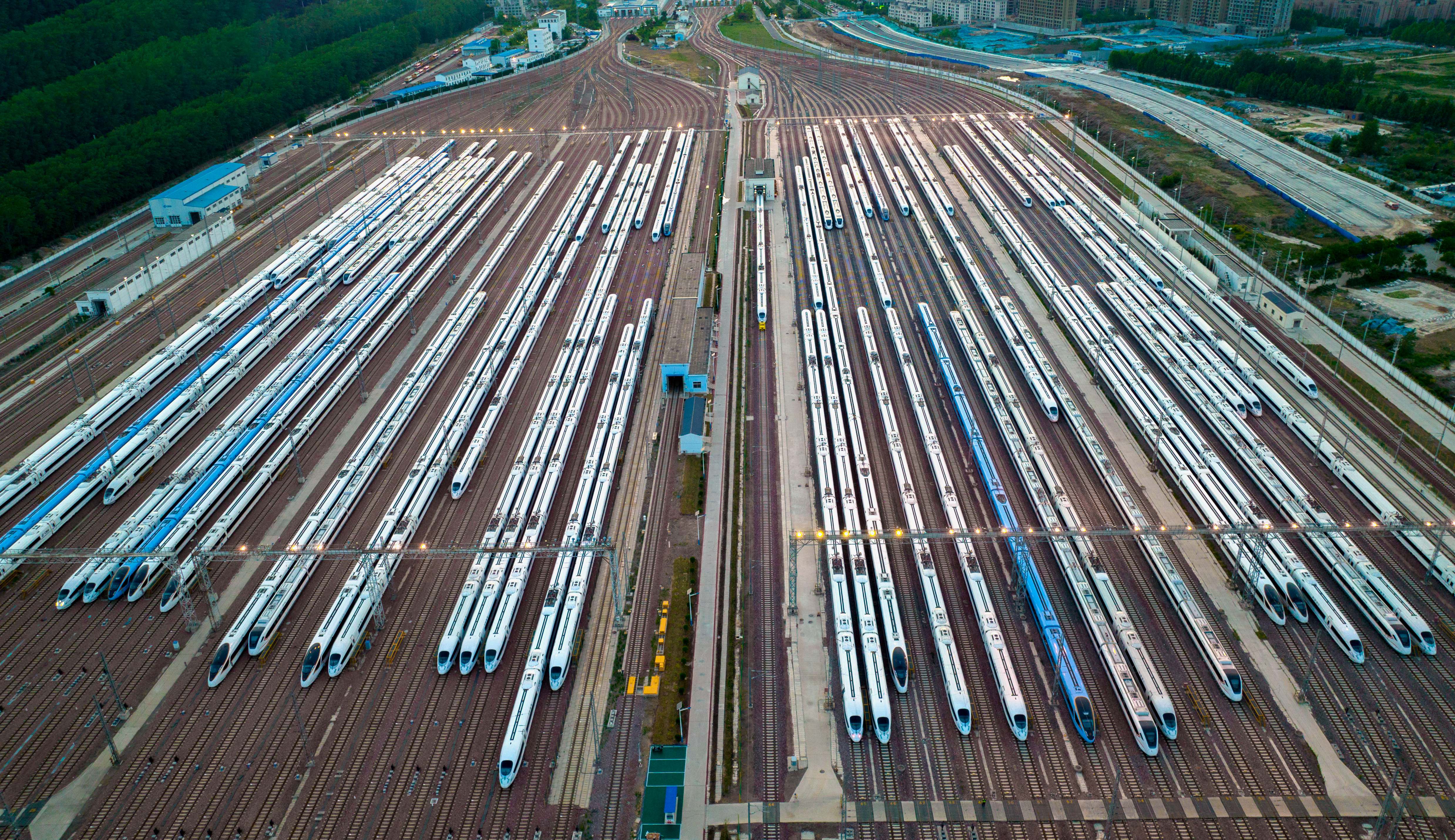 加开5对高铁195对运力翻倍周末出门不妨试试铁的