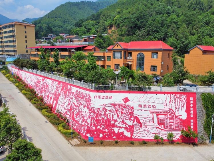 三门峡市灵宝市阳平镇两山转化实践的大湖探索