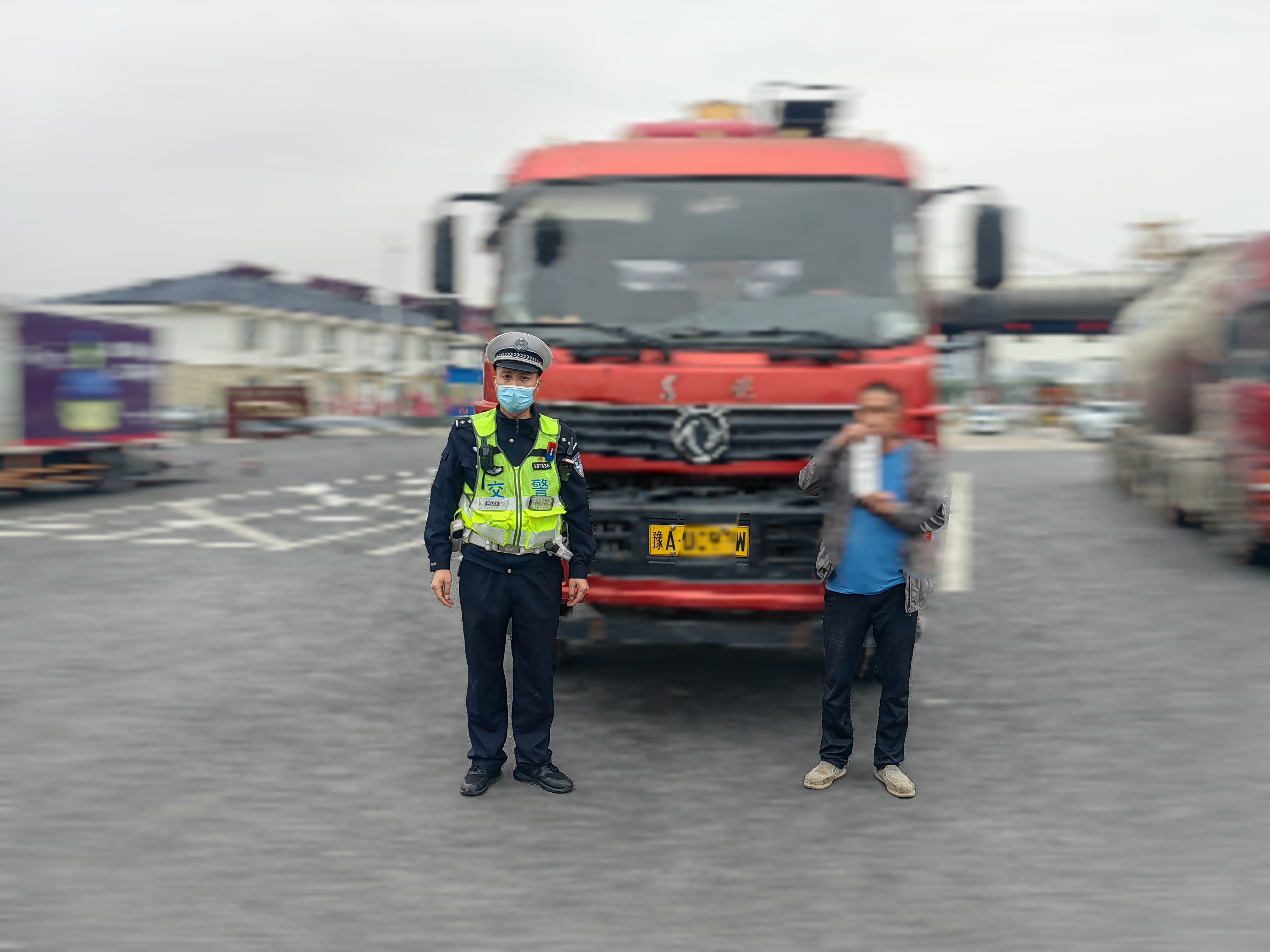 首页>晓辉在路上>正文>根据《中华人民共和国道路交通安全法实施条例