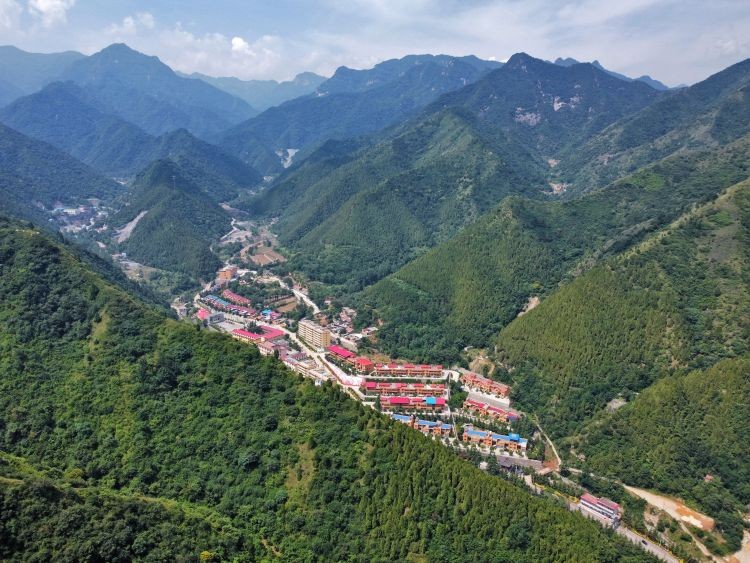 三门峡市灵宝市阳平镇两山转化实践的大湖探索