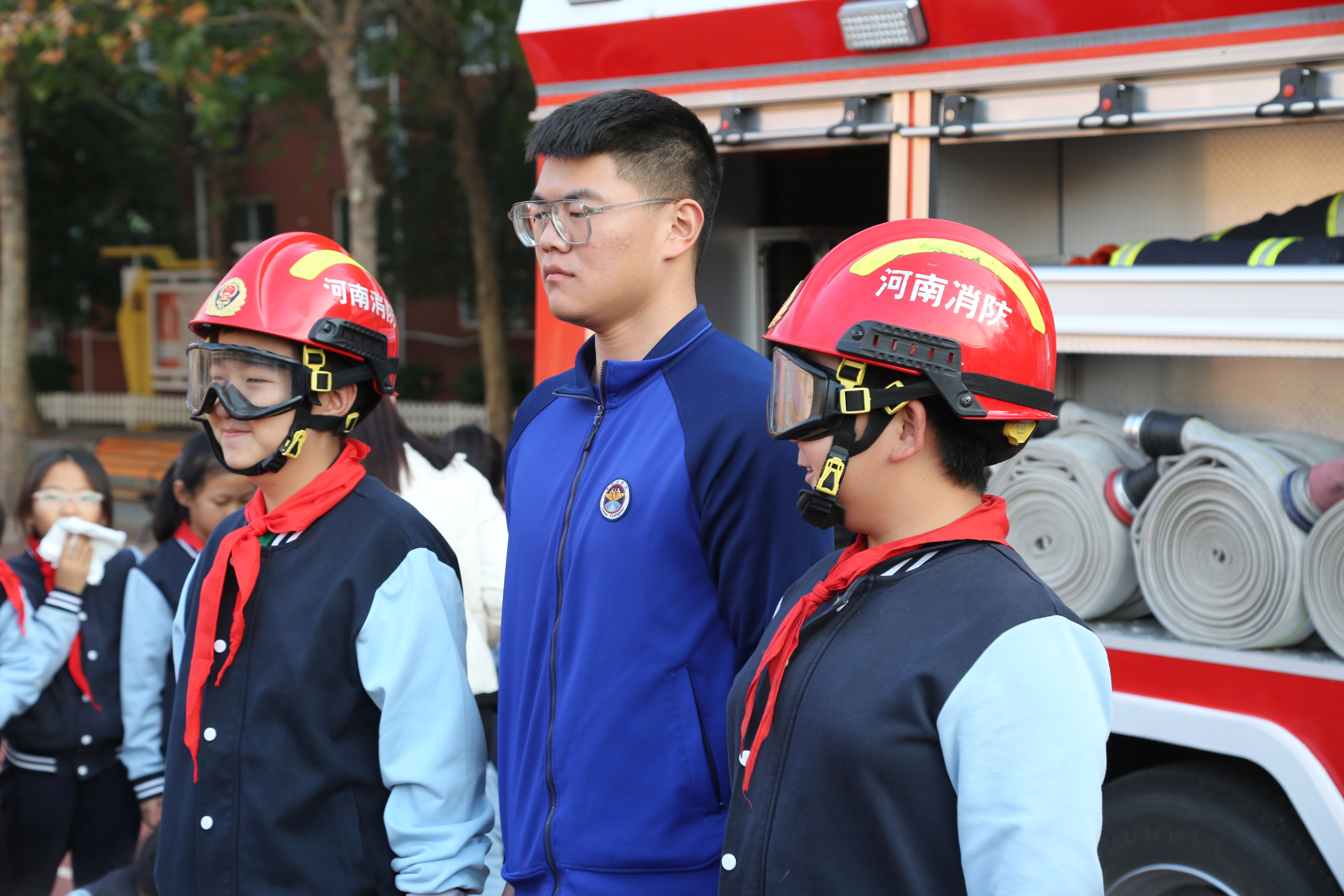 郑州市金水区艺术小学开展消防安全应急疏演练活动