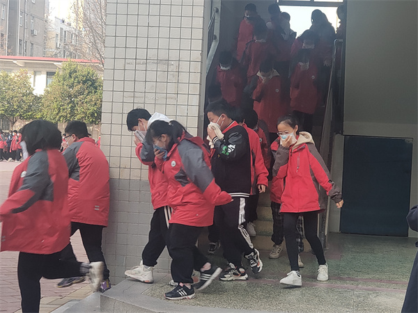 郑州市管城回族区二里岗小学开展消防安全系列活动