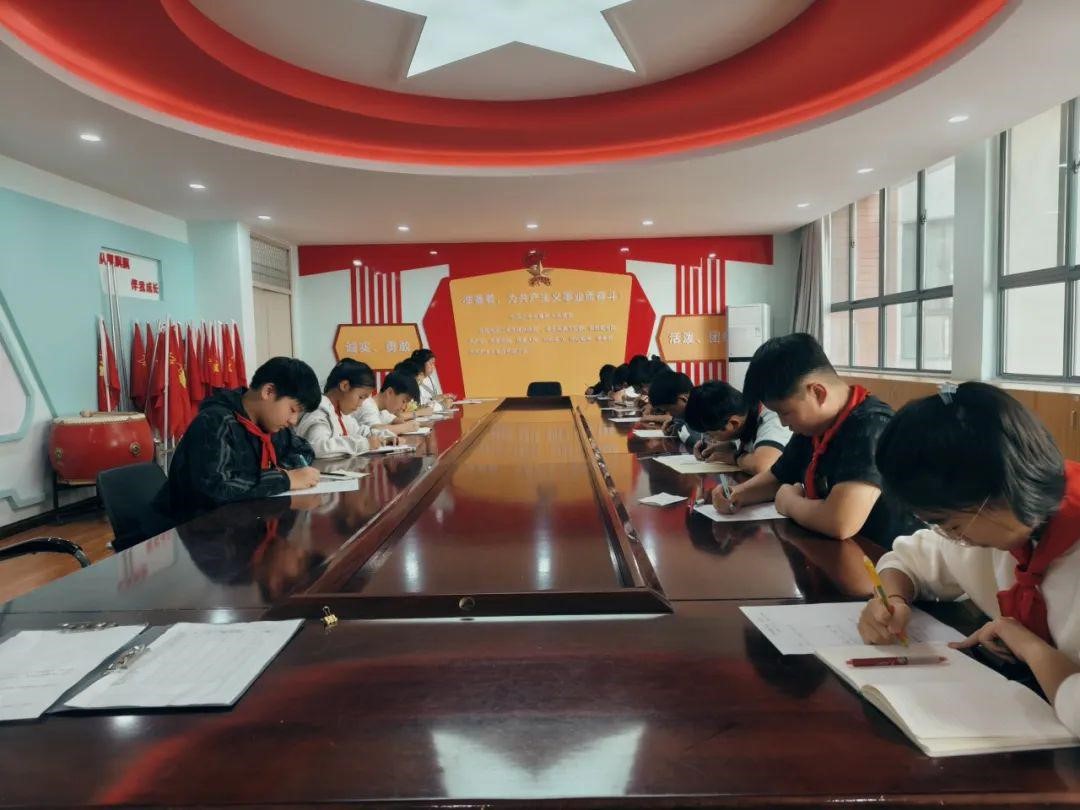 本次活动包括"七巧板拼图""二十四点游戏""玩转魔方"和"数独"四个项目