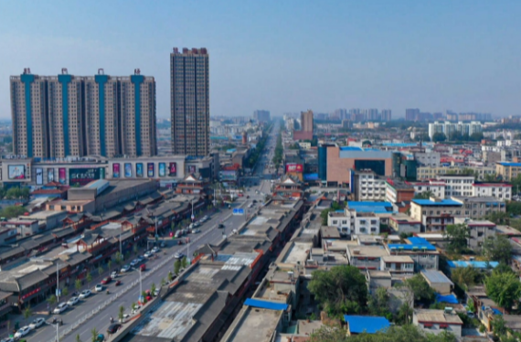 卫辉市：县级物流分拣中心正式投入使用