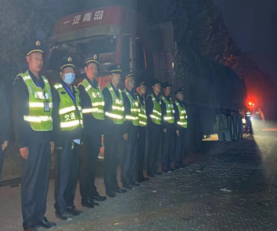 铁腕治理 雷霆出击祥符区交通运输局“百日攻坚”联合治超