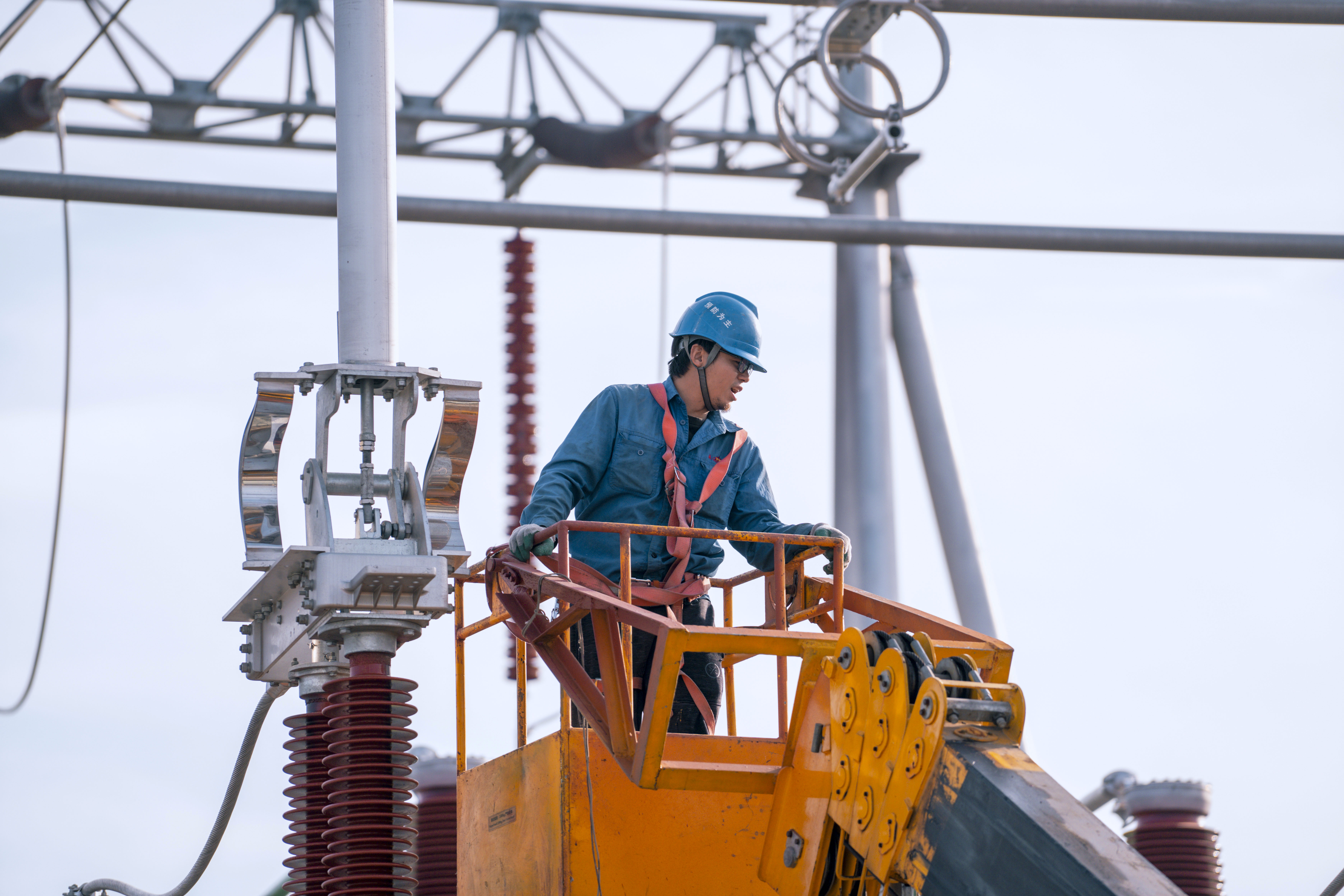 国网洛阳供电公司220千伏琅华变扩建工程投运