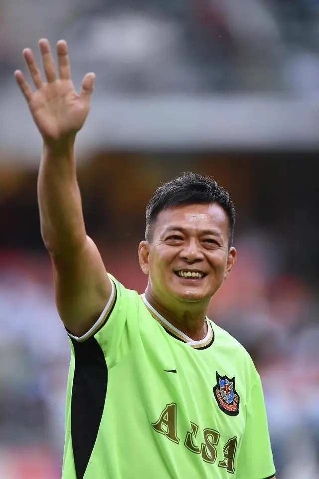 大象夜读黄日华踢人鞠躬道歉靖哥哥也不娶穆念慈