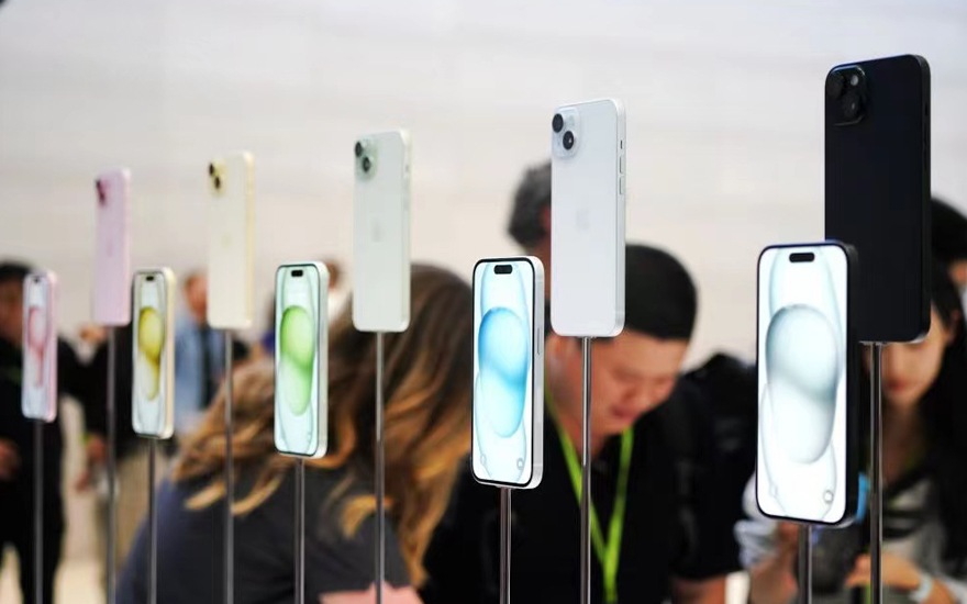 苹果 “翻车”，网友：退钱！