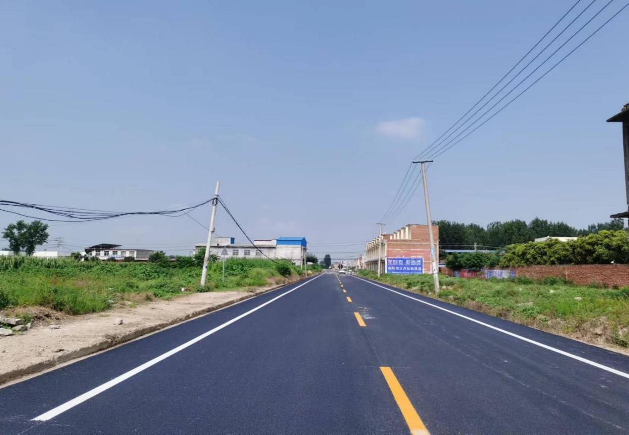 首页>河南农村广播>正文>修一条路,方便一村人.