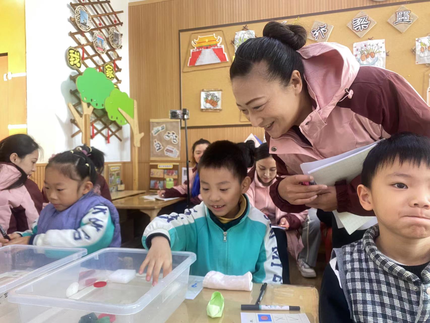 开封市回族幼儿园开展教师听评课活动