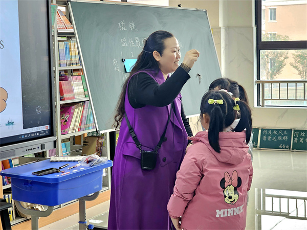 郑州市惠济区东风路小学兴隆校区开展实验教学教研活动