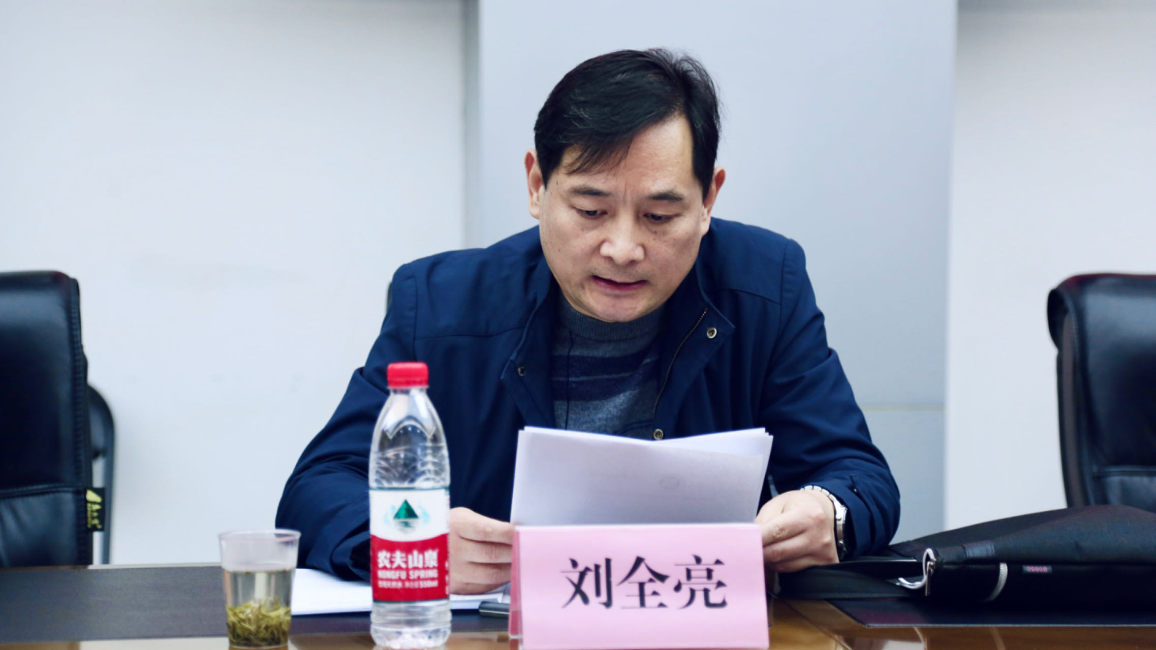 首页>河南国际频道>正文>河南财经政法大学外语学院丁勇书记表示,两家