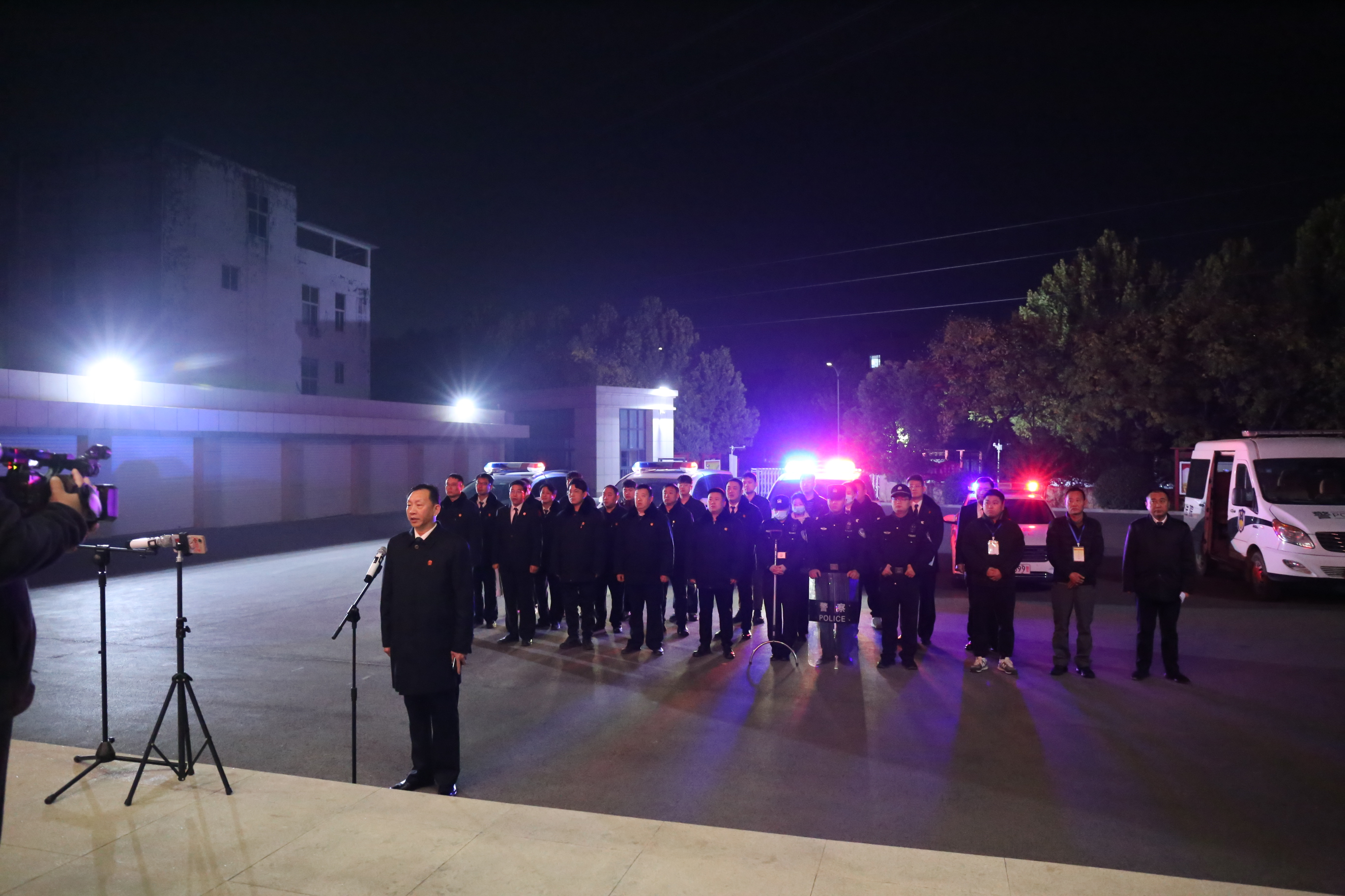 武陟法院开展“豫剑执行--小标的案件”专项执行行动