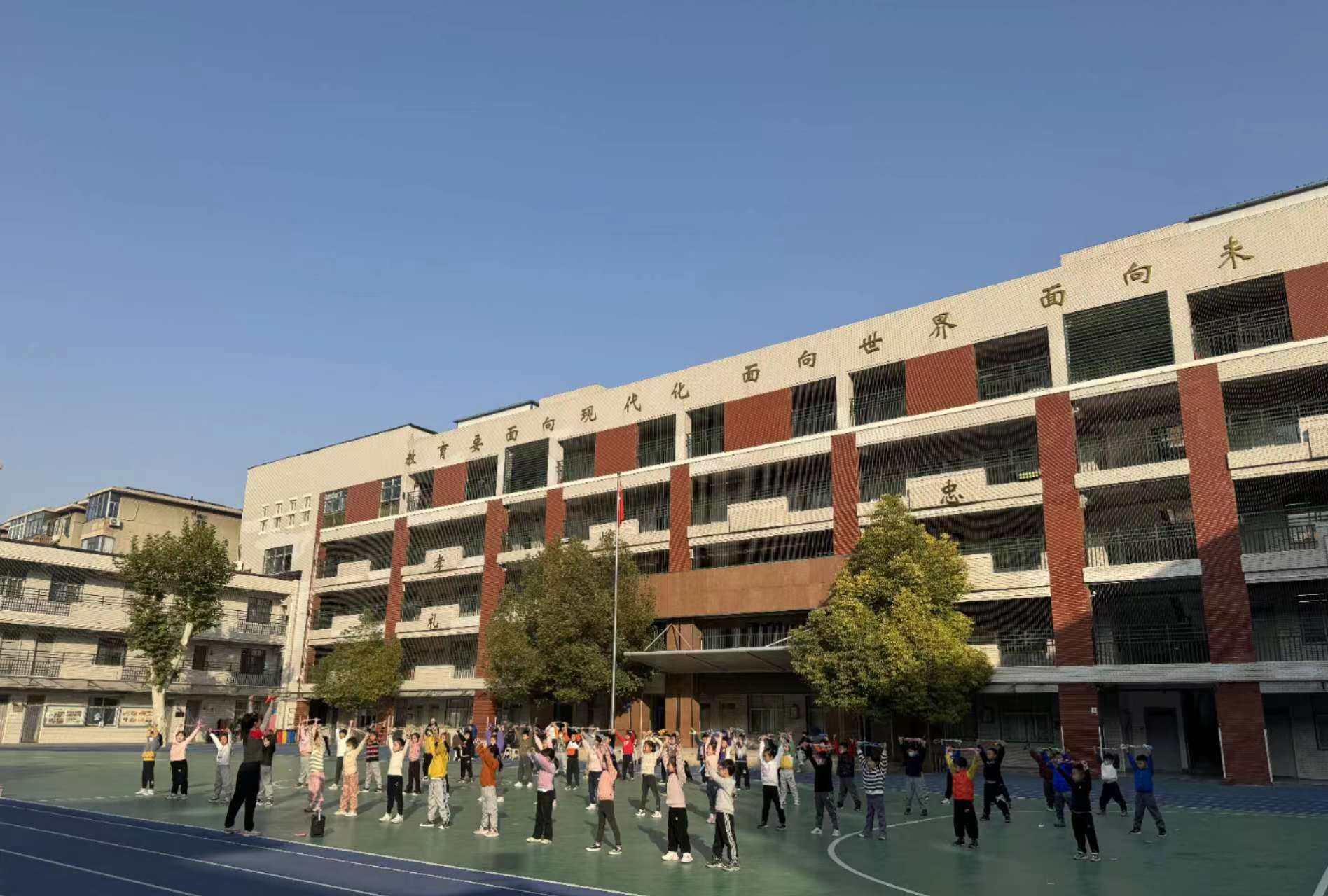 互助路小学教学楼图片