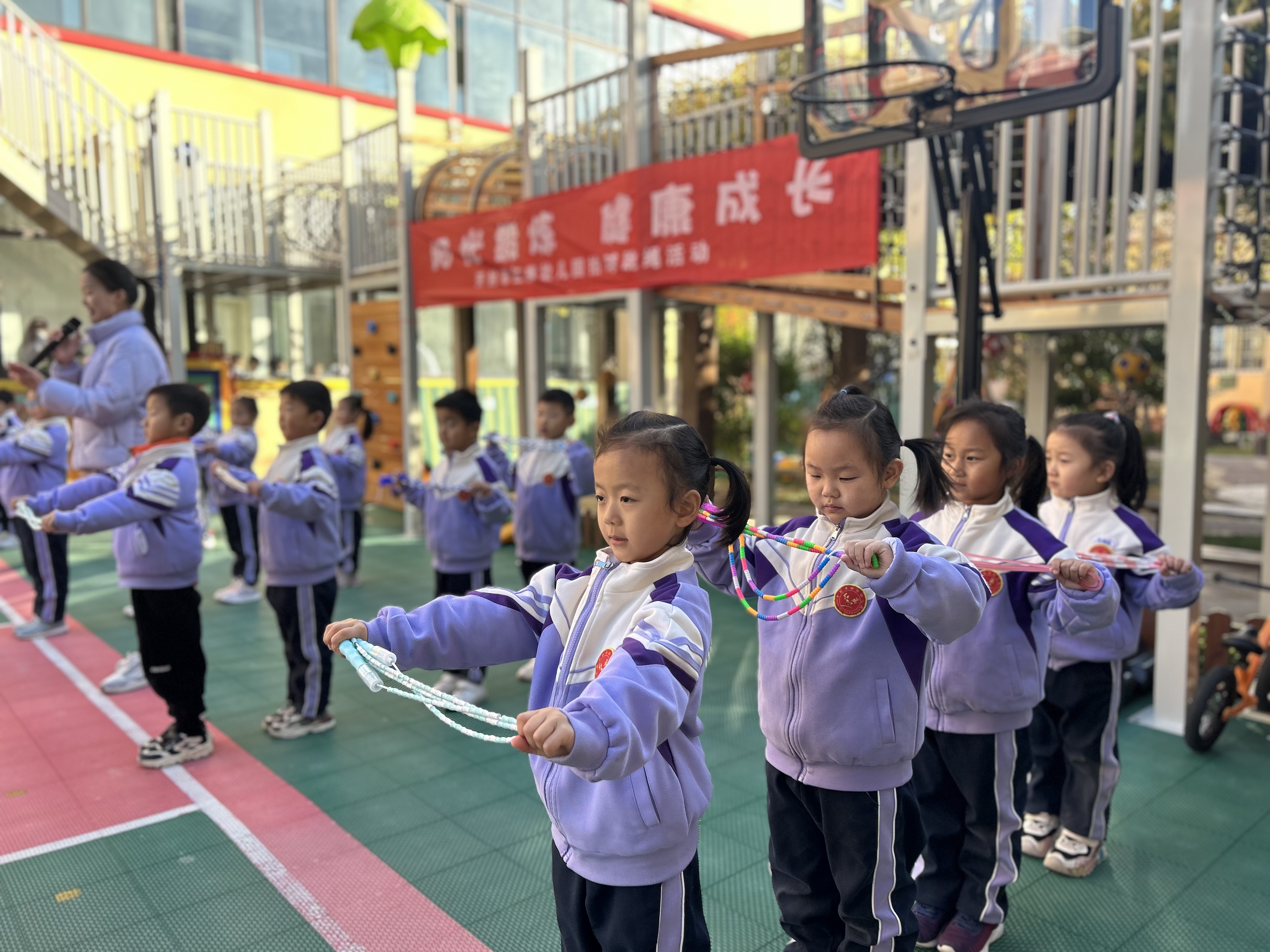 “拍”出精彩 “跳”出自信