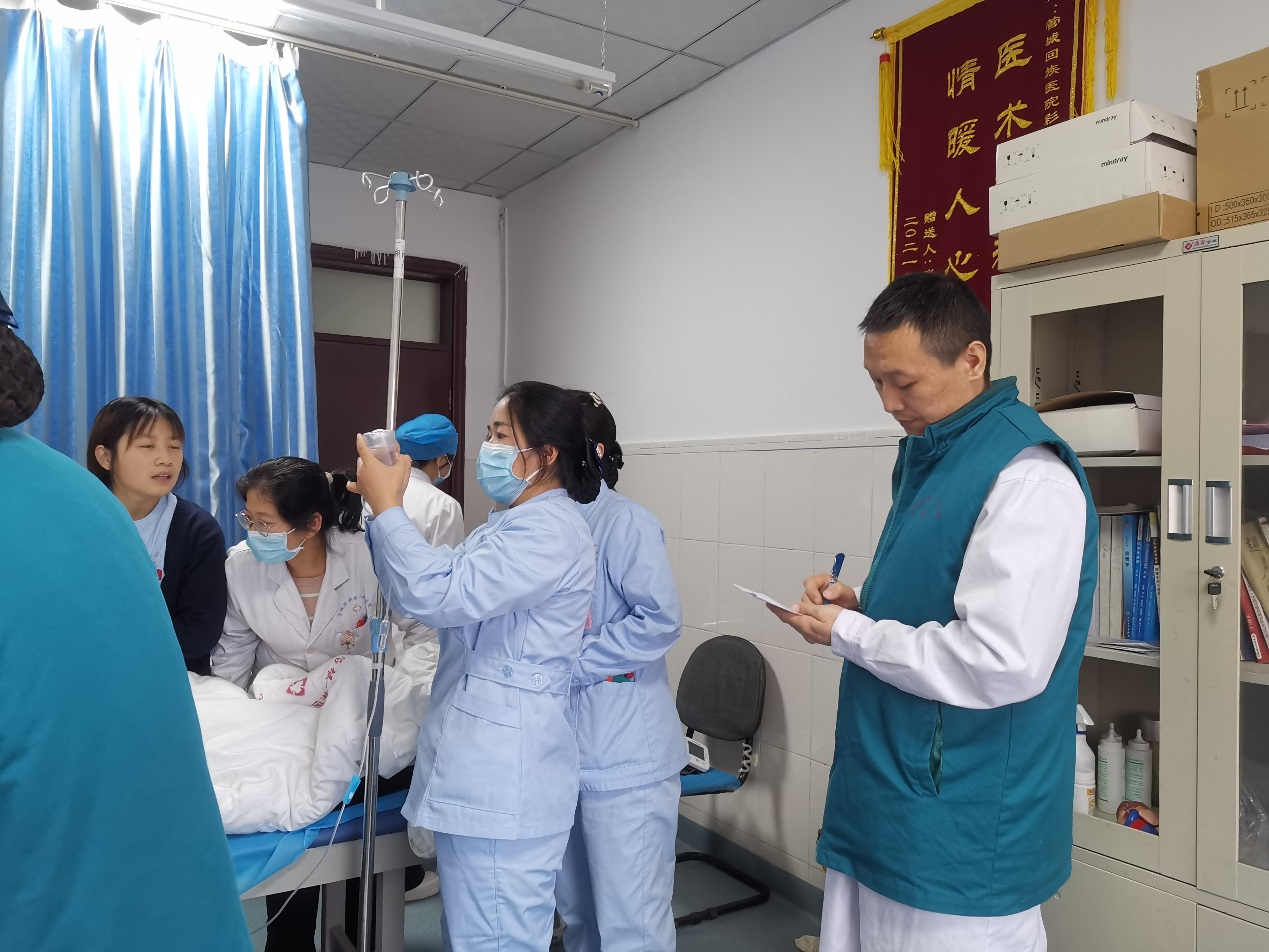 急救“加速度” 郑州市管城区人民医院争分夺秒抢救患者