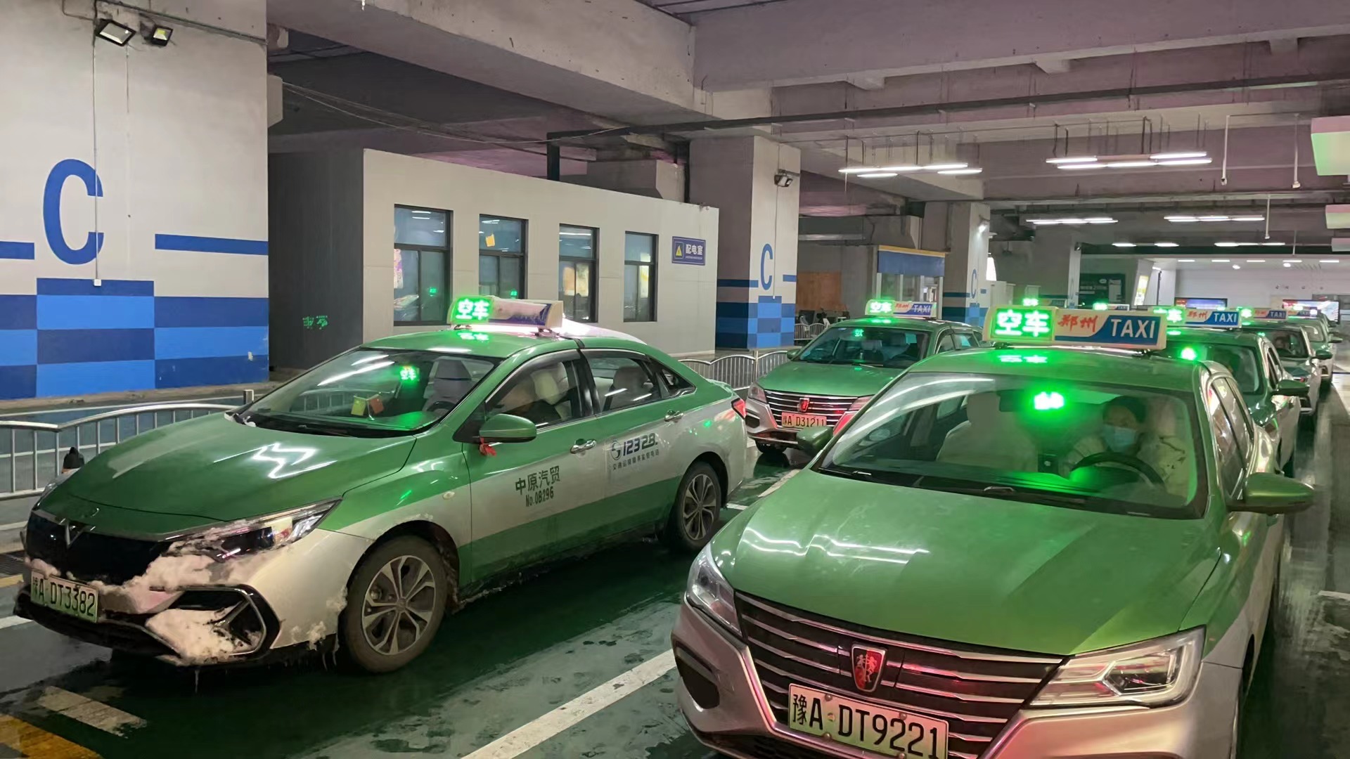 郑州出租汽车行业多举措应对寒潮