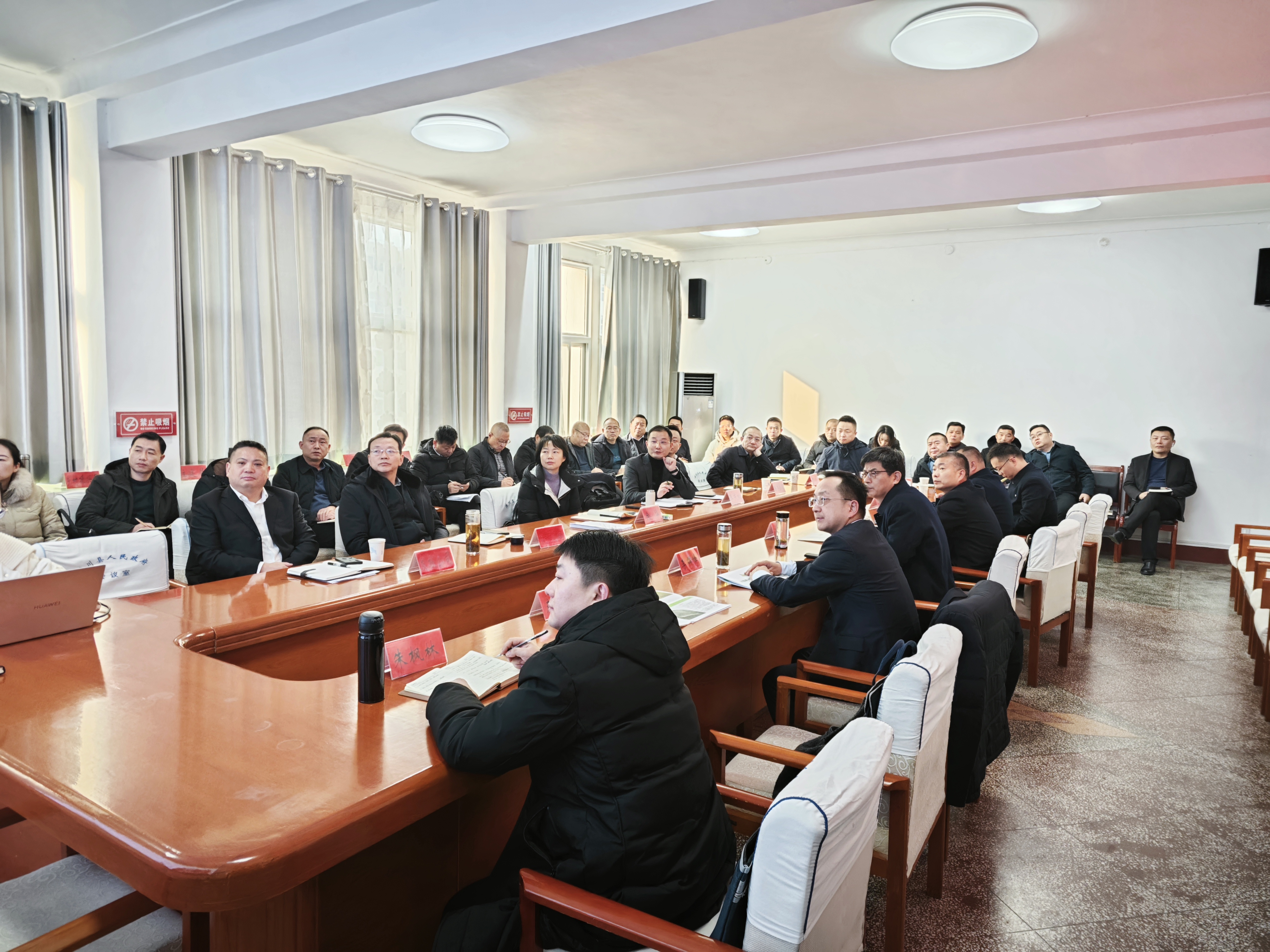 建行信阳分行与潢川县人民政府举行政银项目对接会