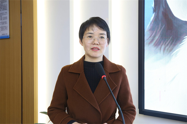 郑州市第五十八中学举行干部读书分享会