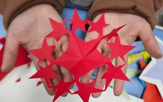 鹤壁市山城区实验小学开展剪纸实践活动