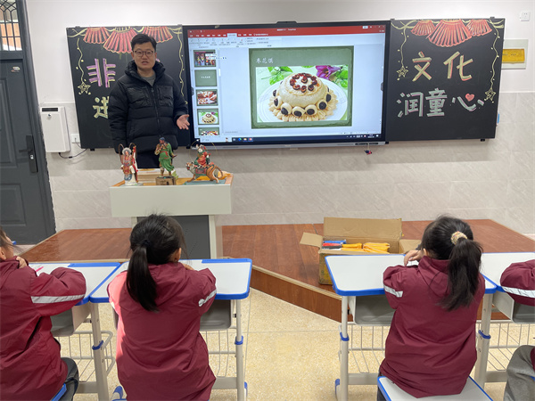 郑州市管城区创新街小学文兴校区开展非遗文化进校园活动