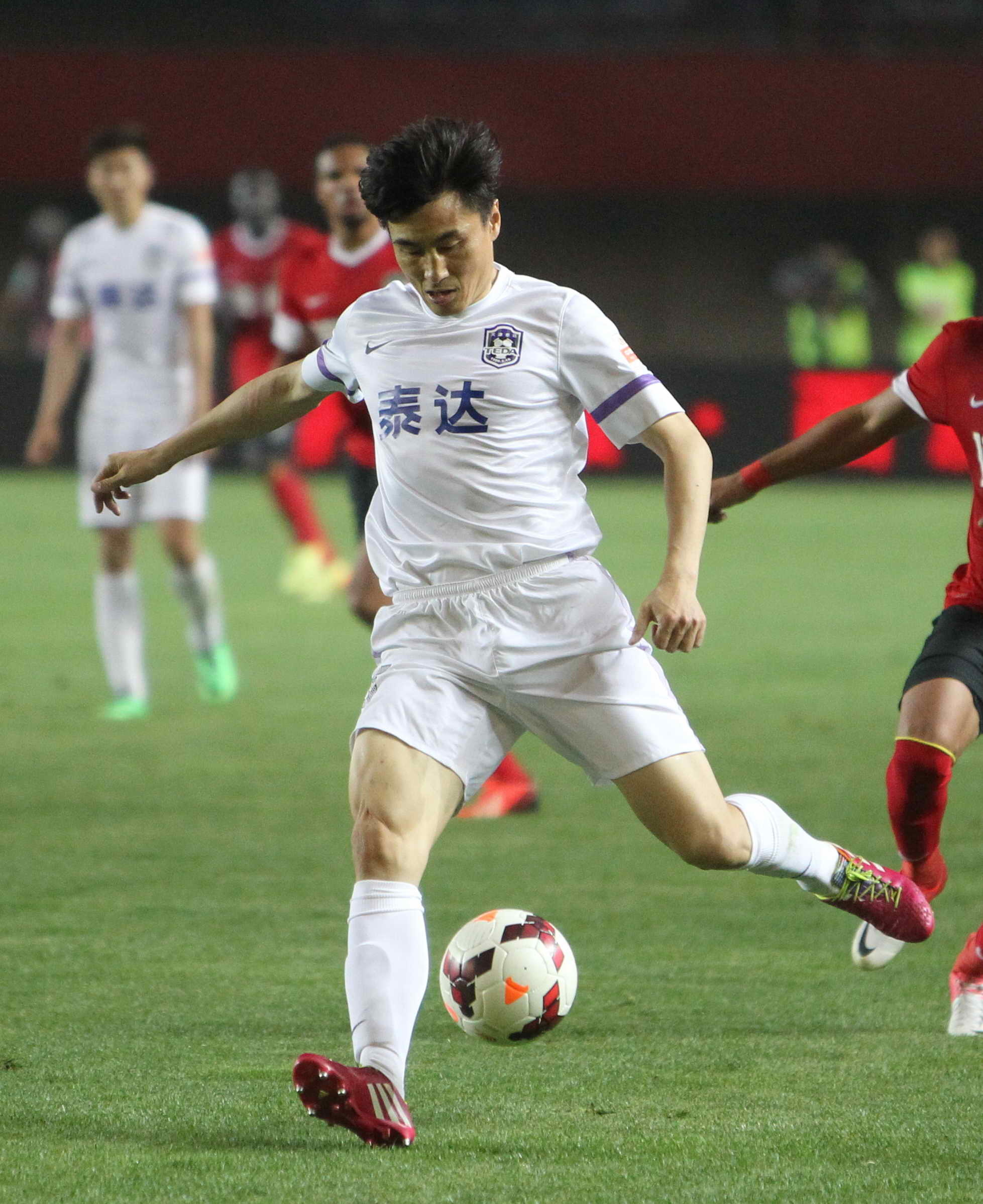 河南足球未来三十年,我们要让他更好,更有特点|专访李玮锋