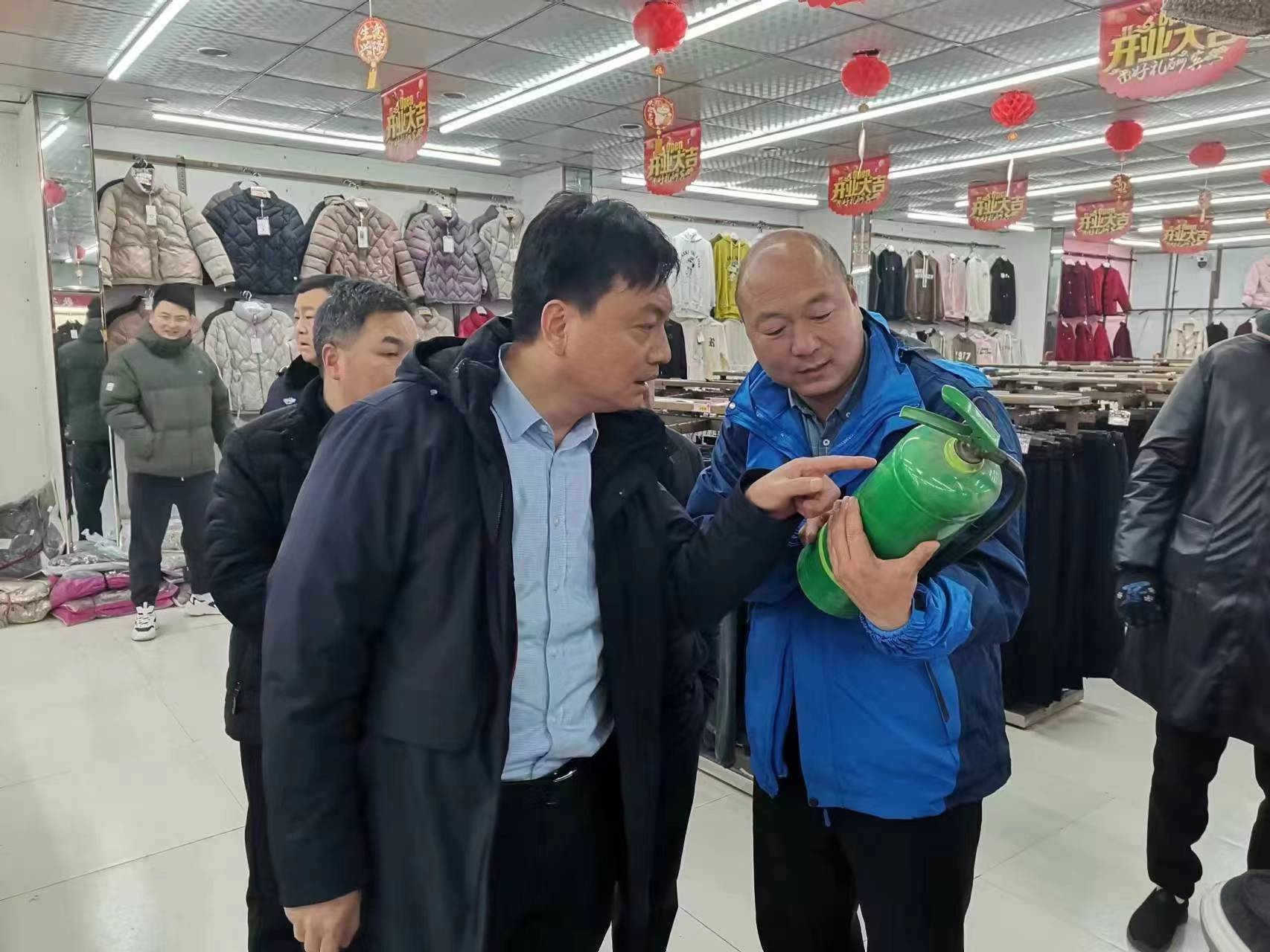 人大代表助力消防安全 共同筑牢安全生产“防火墙”