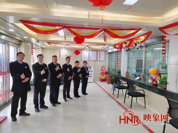 淮阳农信联社：点“靓”厅堂焕新颜 奋力迎战“开门红”