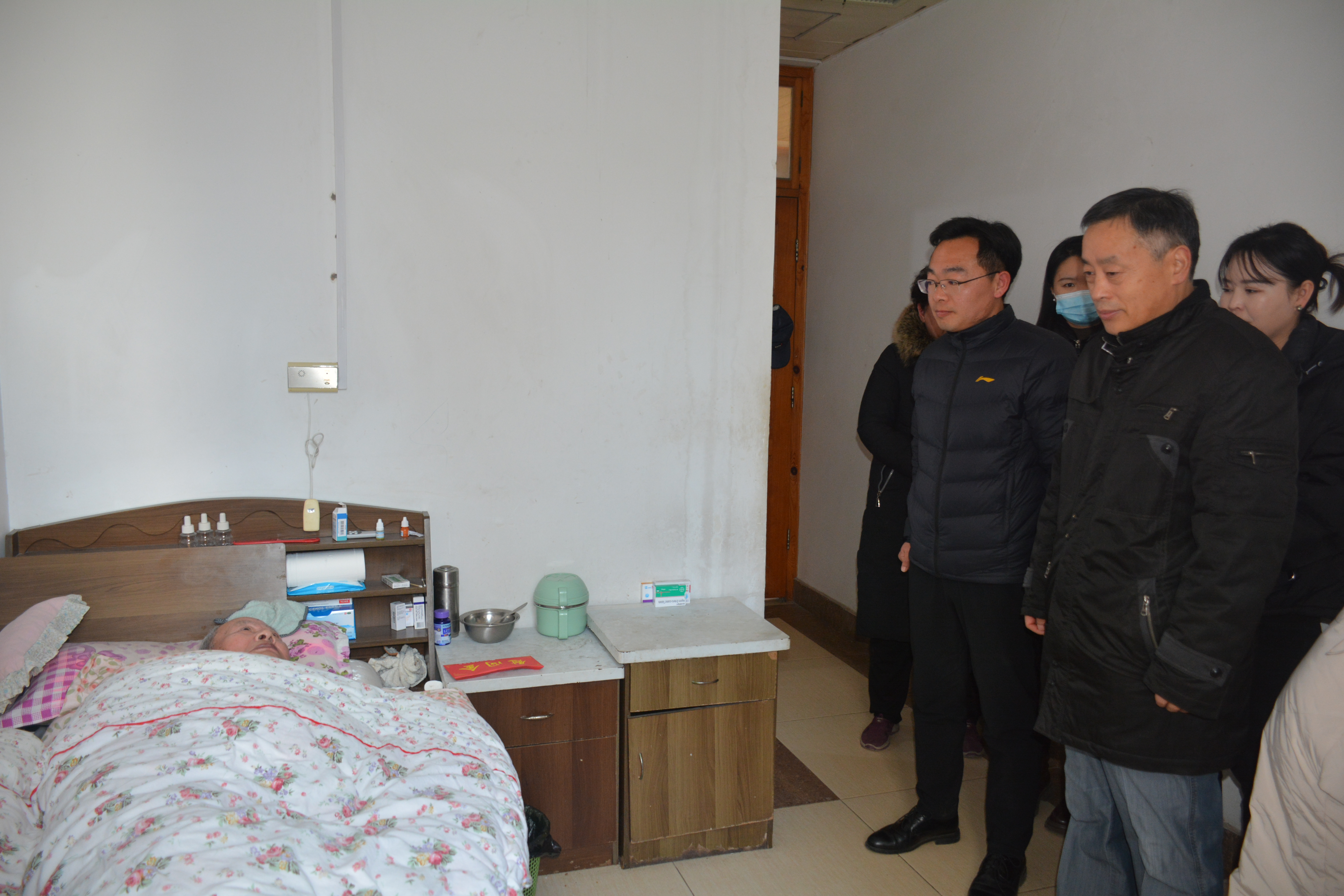 开封市慈善总会开展“慈善暖冬行”困难群众慰问活动