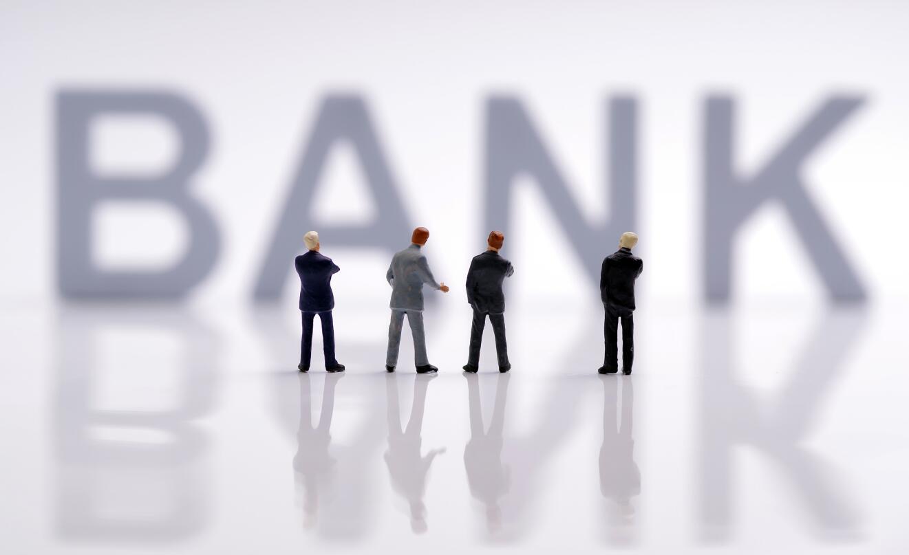 中信银行郑州分行开展防范电信诈骗宣传活动