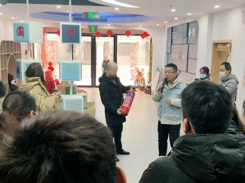 开封市示范区教体局组织消防安全培训会