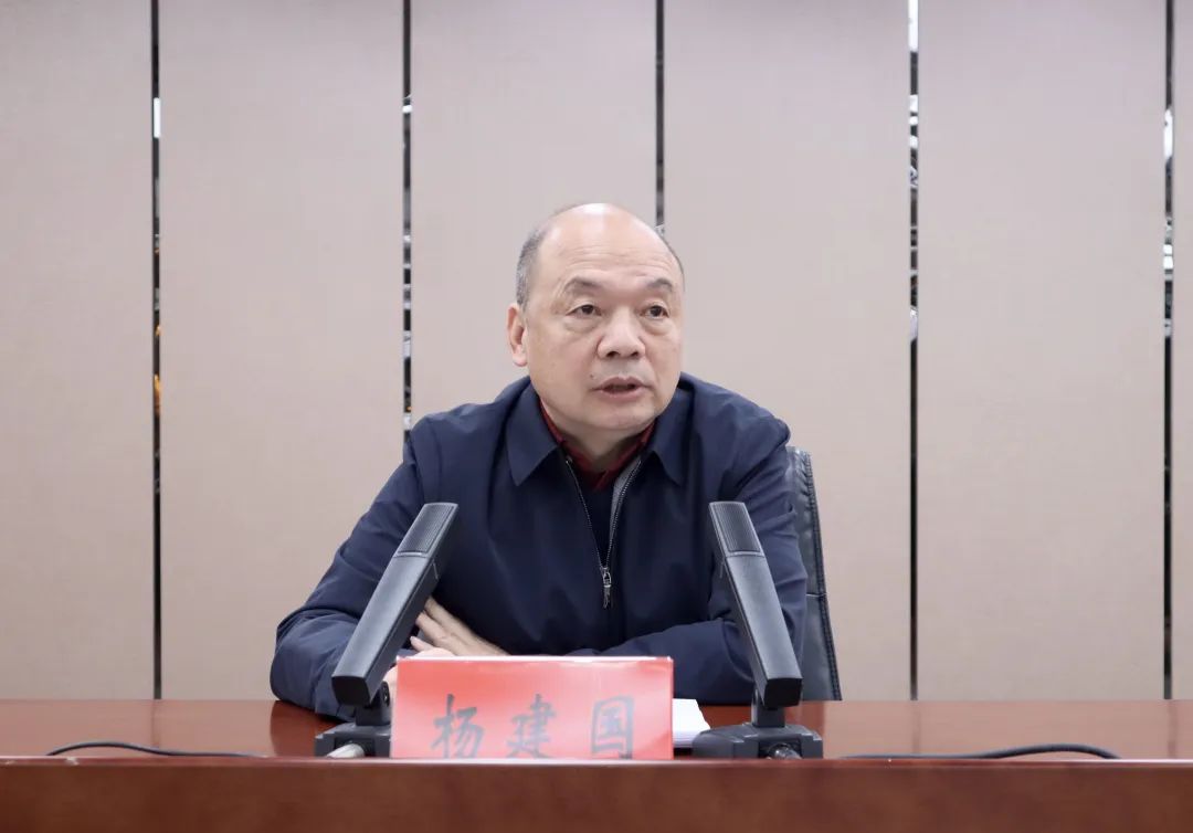 首先,定位上,杨建国建议郏县应该打造成为"千万工程"河南实践的县域