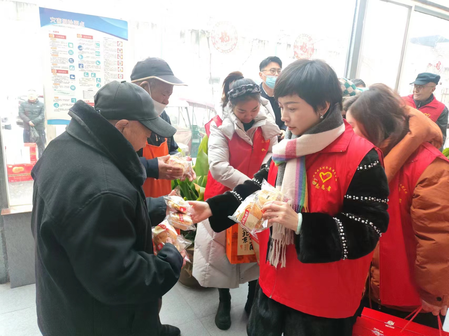 春节送温暖情满敬老院