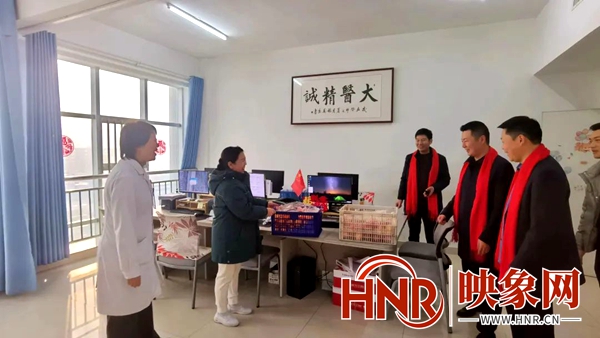南阳市第四人民医院春节慰问一线值班人员