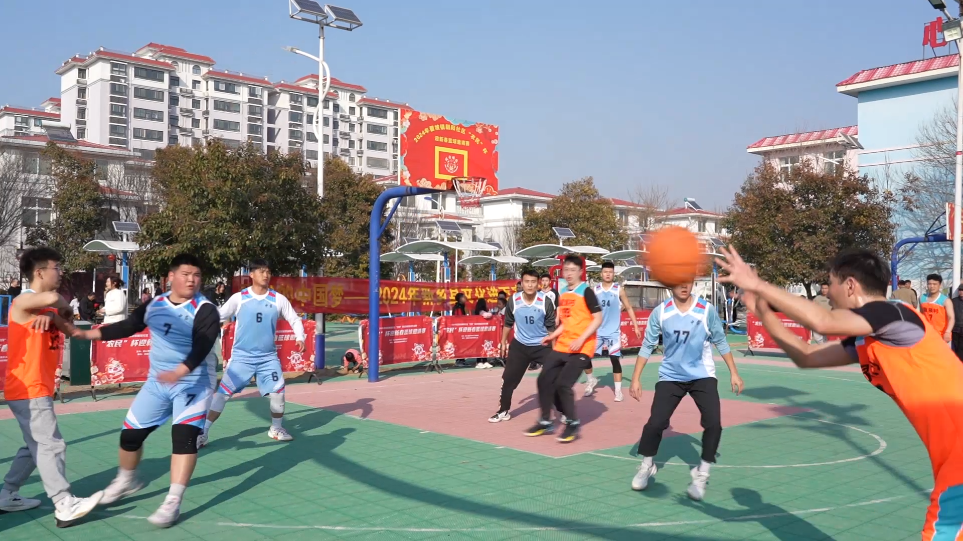 老家"新"年味 | 篮球场上的春节-大象网