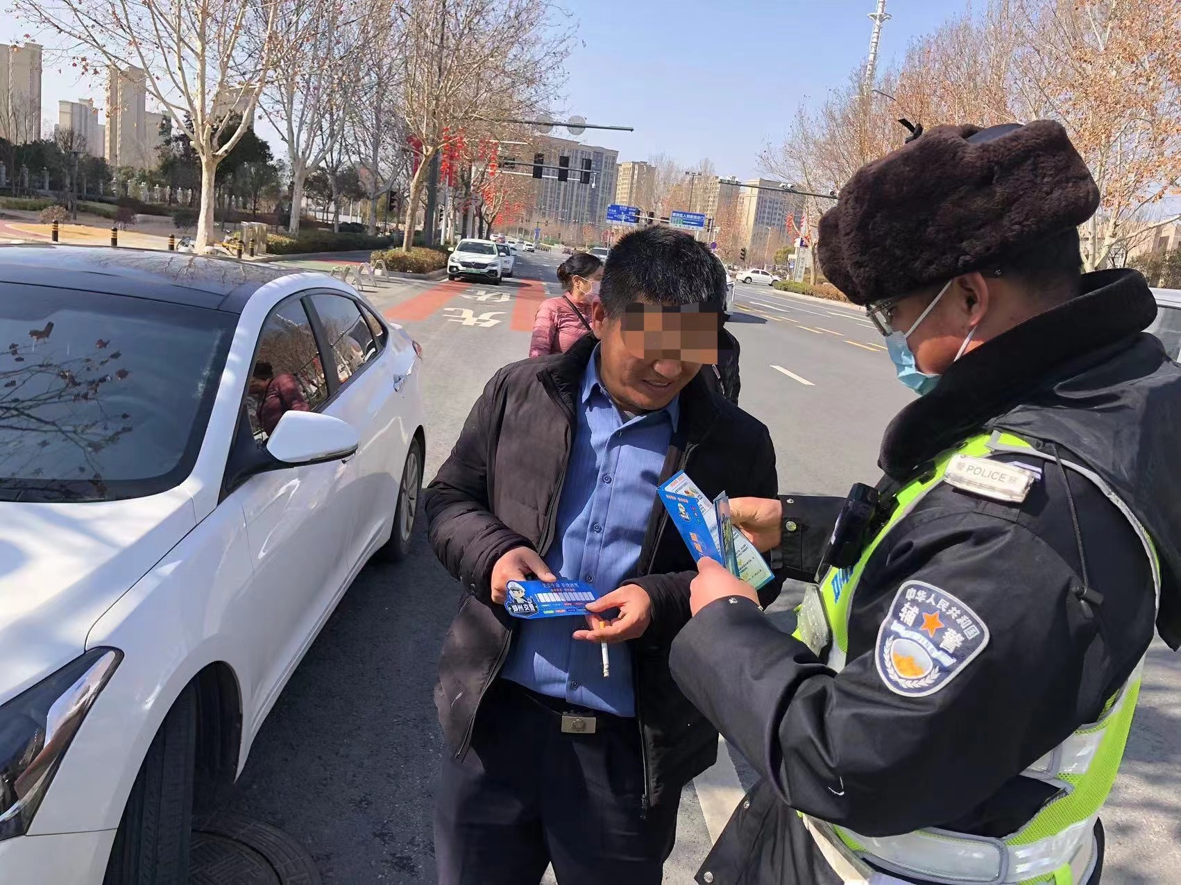 郑州交警五支队春节我在岗大年初七守护春节平安行