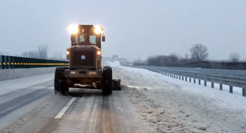 郑州市气象台发布暴雪蓝色预警
