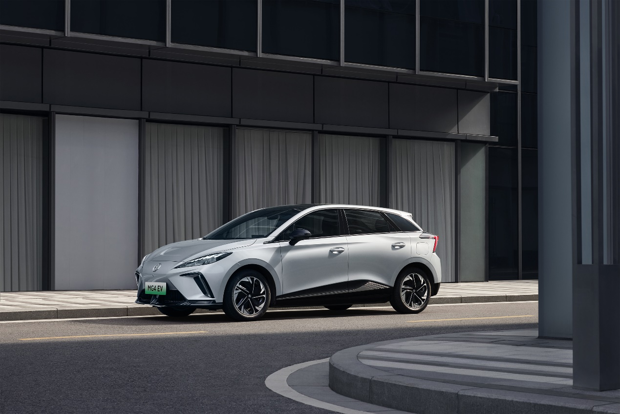 中国汽车崛起纯电性能小钢炮mg4ev引领潮流