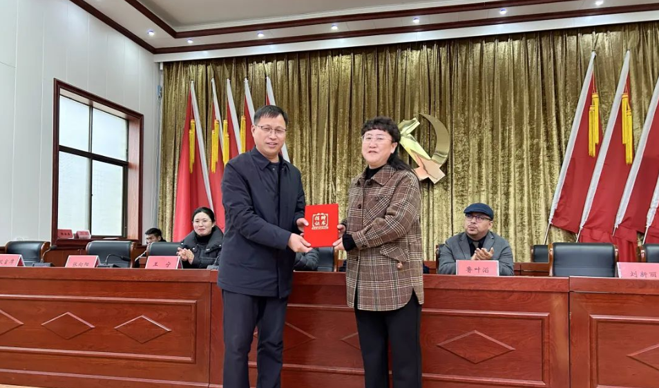 杞县2024年红色水东传统灯笼艺术节开幕